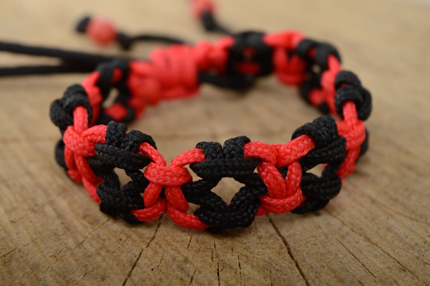 Macrame polyester cord bracelet photo 1