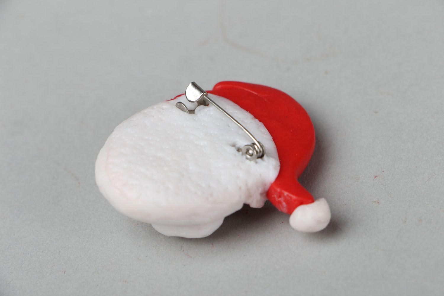 Broche original de arcilla polimérica “Papá Noel” foto 3