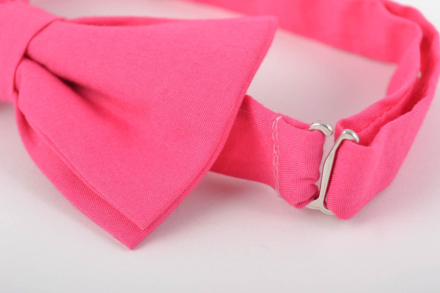 Beautiful one-colored pink designer textile bow tie hand made photo 2
