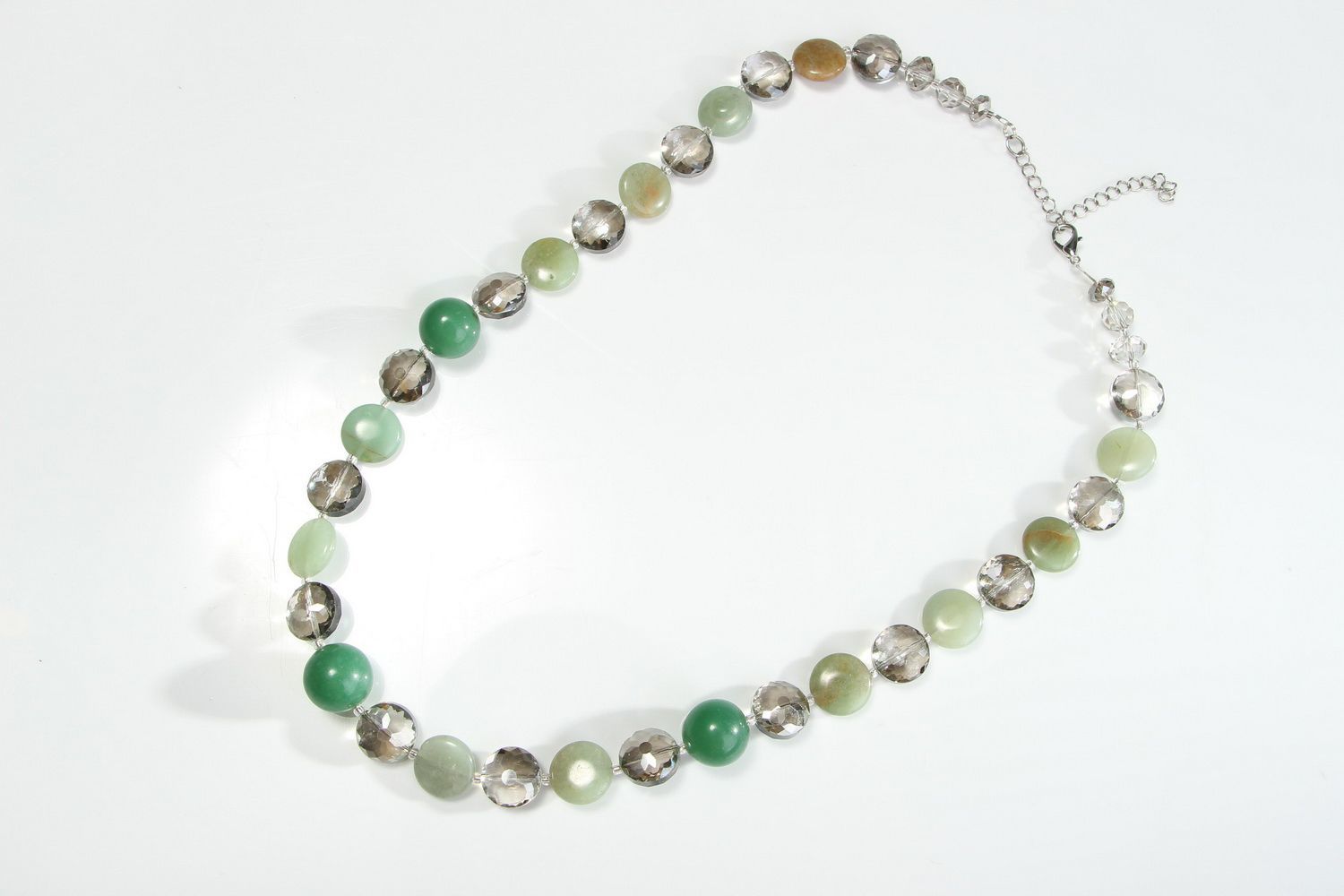 Jade and crystal necklace  photo 1