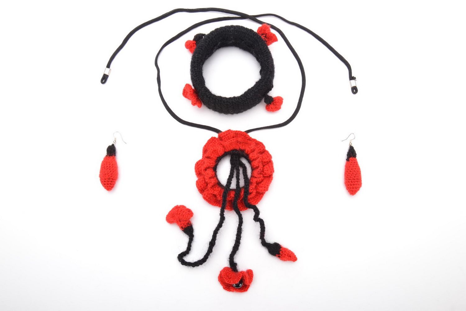 Ensemble de bijoux tricotés au crochet rouge noir  photo 1