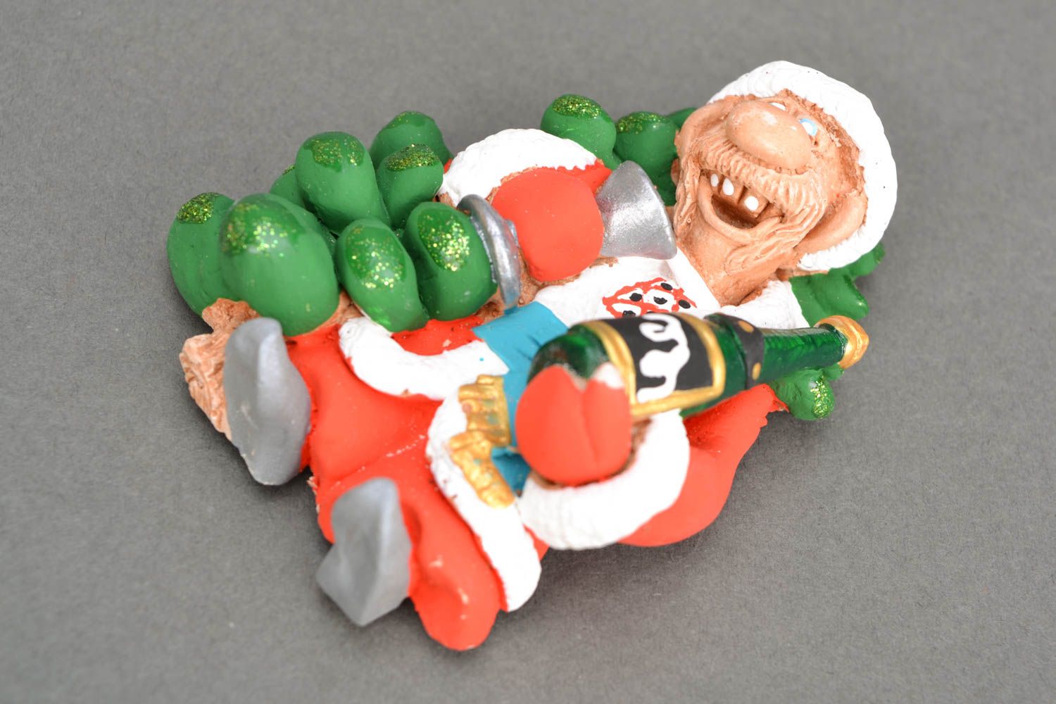 Aimant frigo en céramique fait main décoration pour maison en forme de Père Noël photo 3
