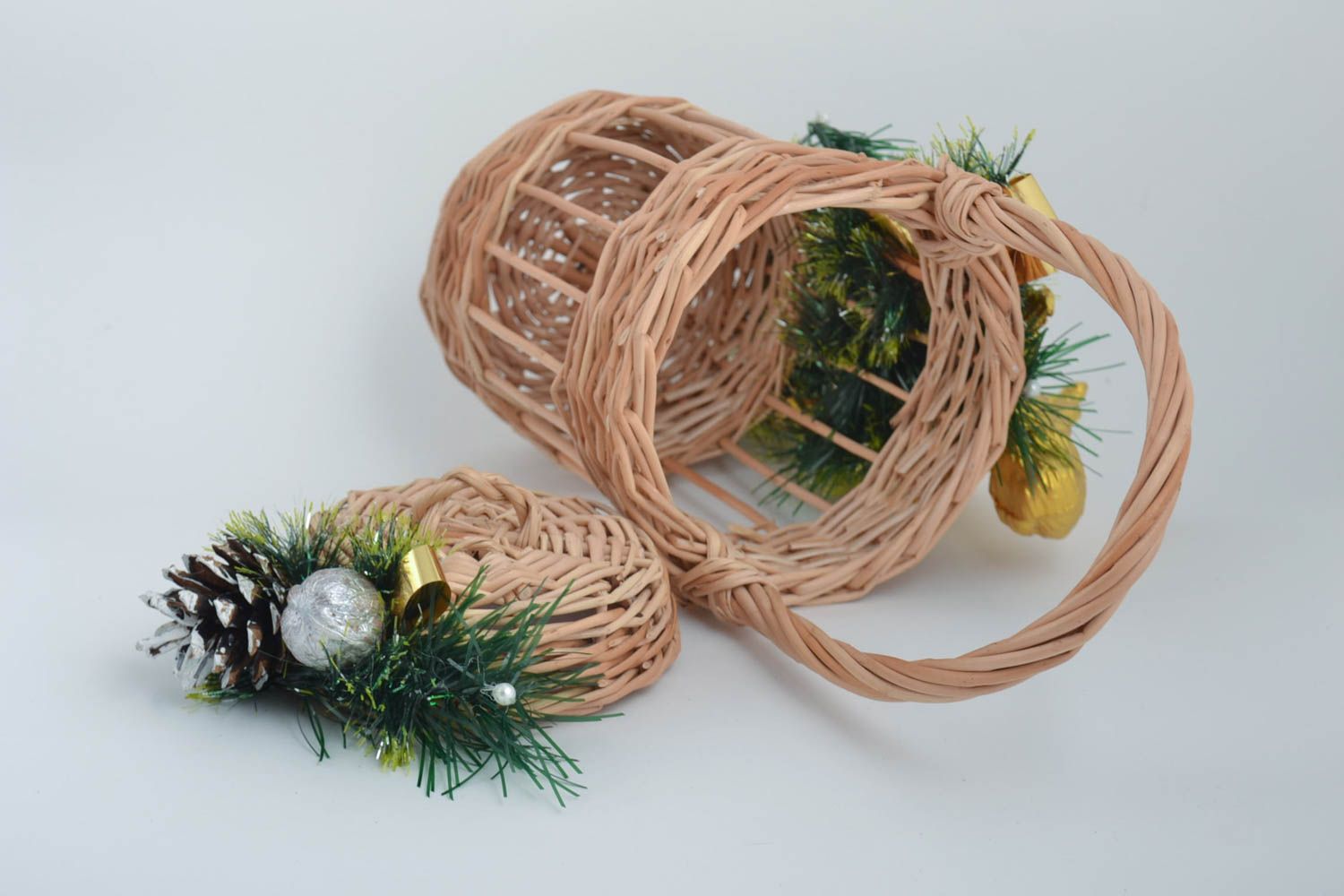 Handmade dekorativer geflochtener Korb Fest Deko Korb mit Deckel aus Weide foto 4