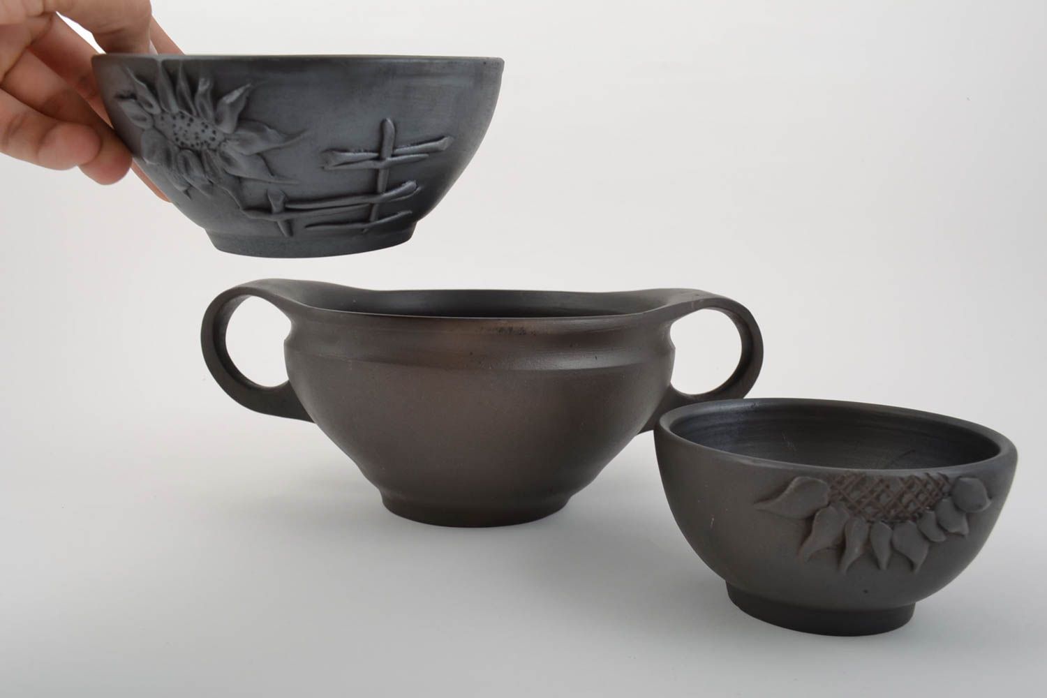 Handmade black smoked ceramic bowl set of 3 beautiful pieces of different sizes photo 2