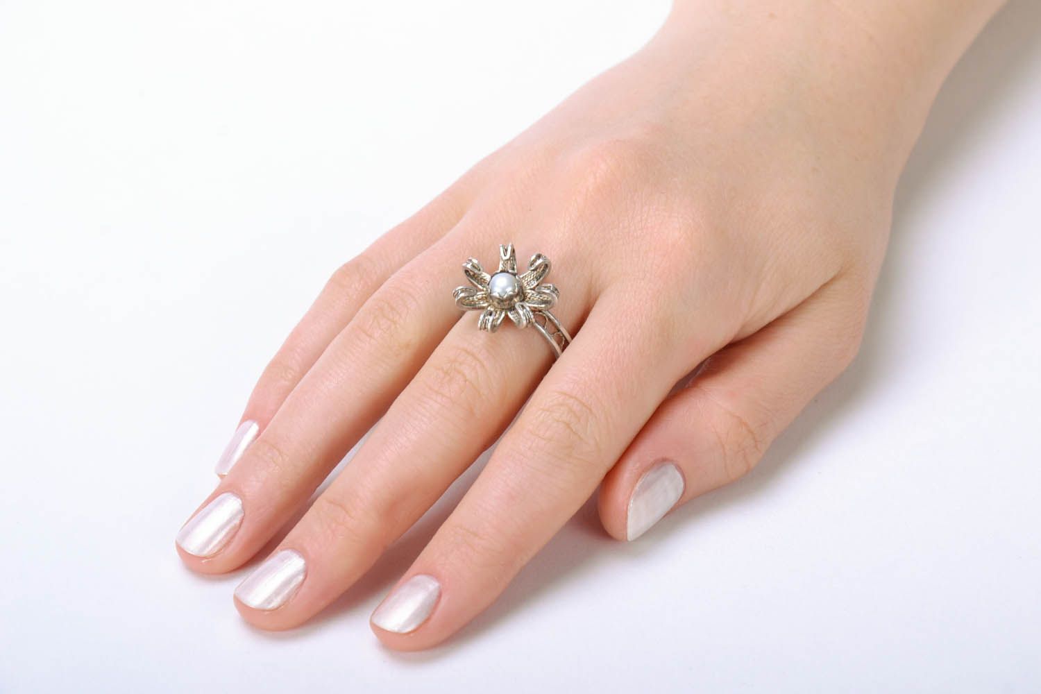 Женское кольцо с камнем фото 5