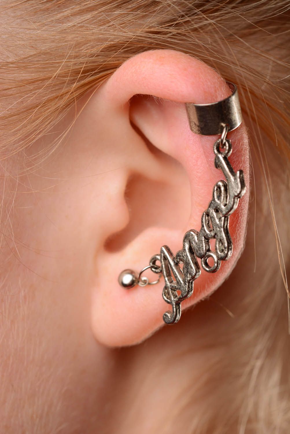 Ear cuff de metal “Ángel” foto 3