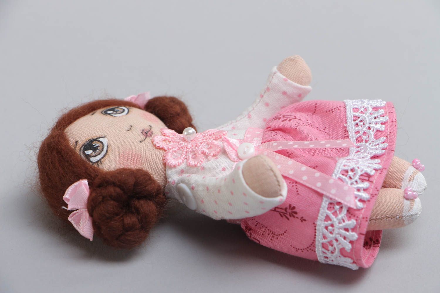 Мягкая игрушка для девочки ручной работы из хлопка небольшая красивая розовая фото 3