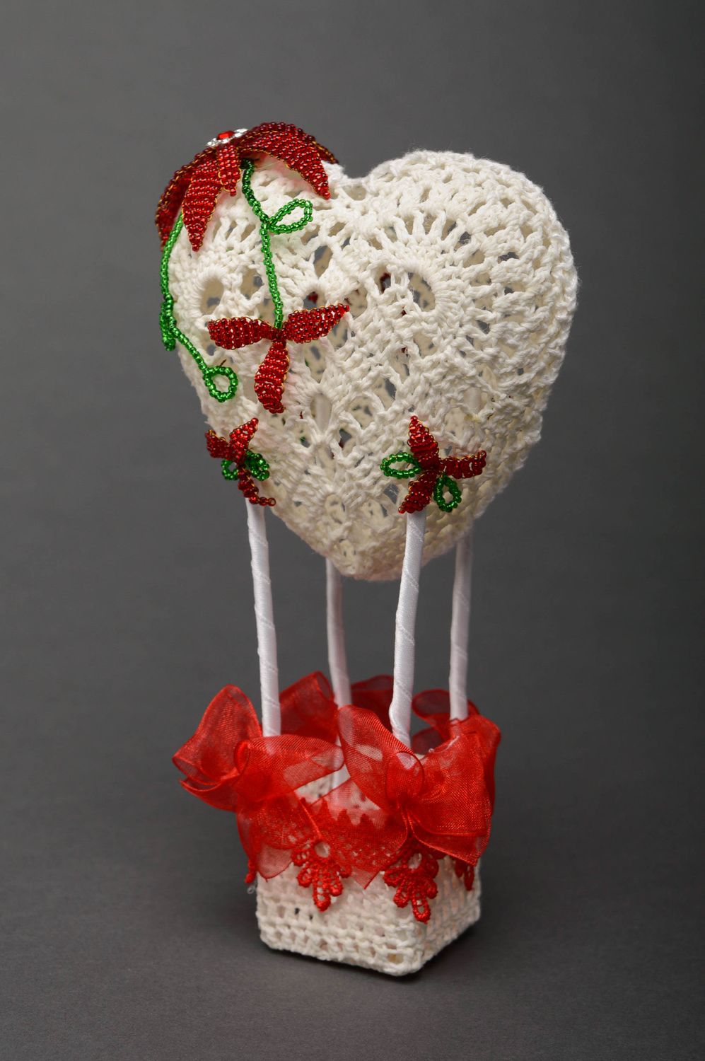 Crochet decorative air balloon photo 1
