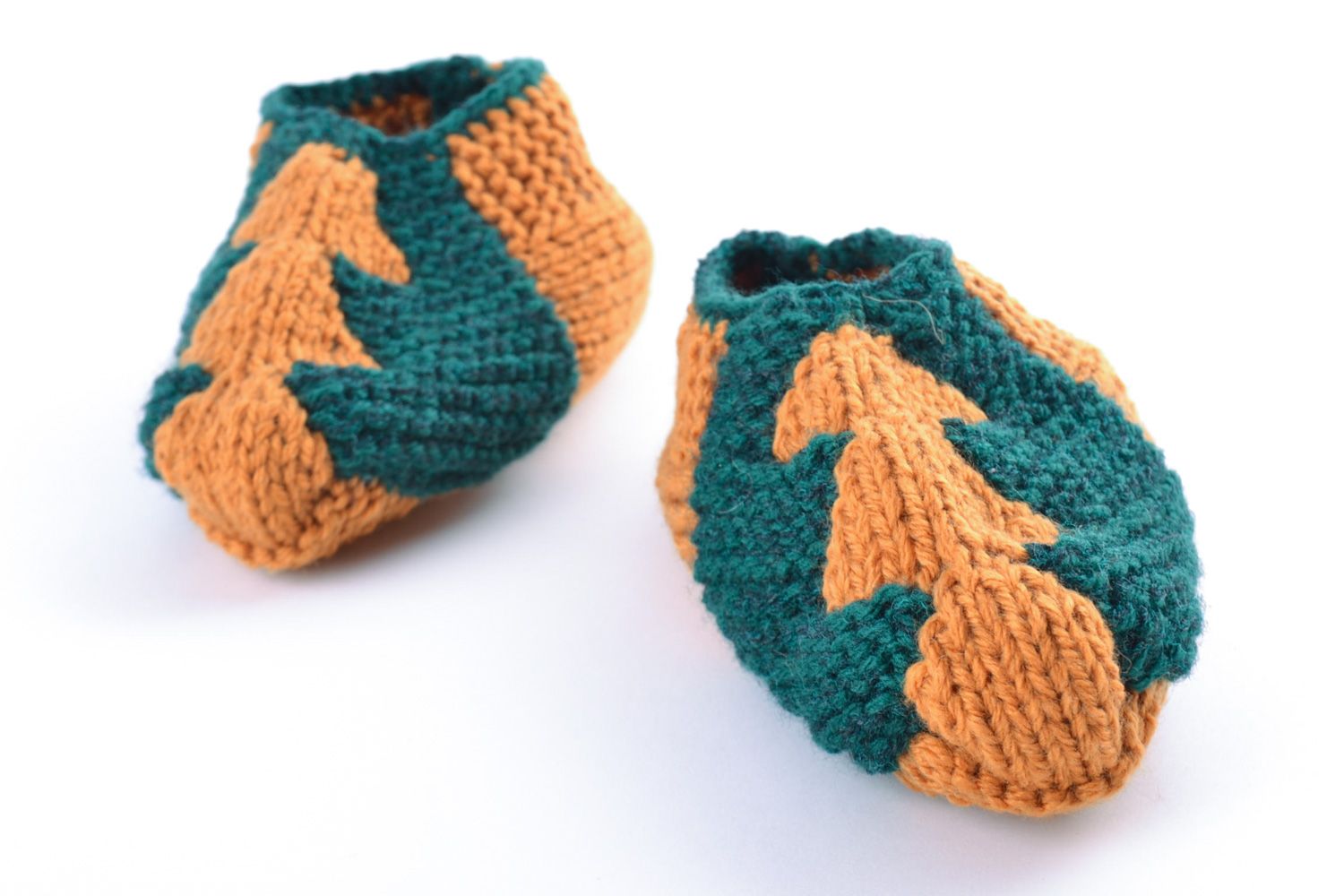 Unusual unisex warm knitted house slippers of brown and green colors photo 5