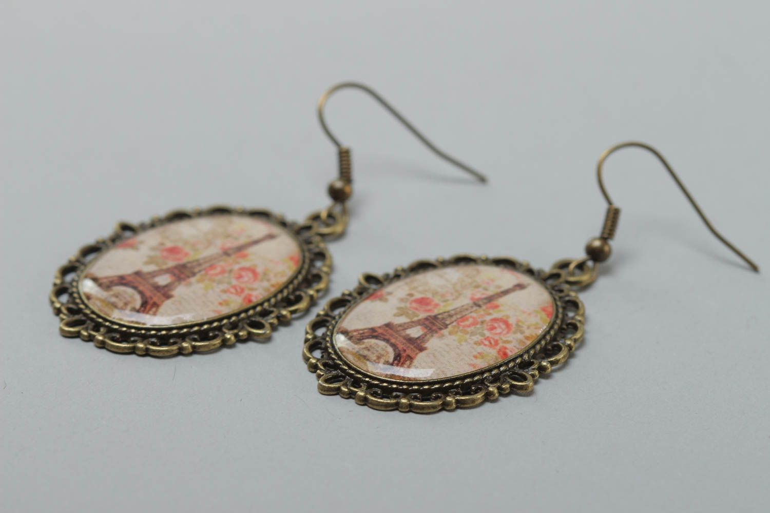 Handmade earrings made of glass glaze on the basis of openwork metal fittings photo 3