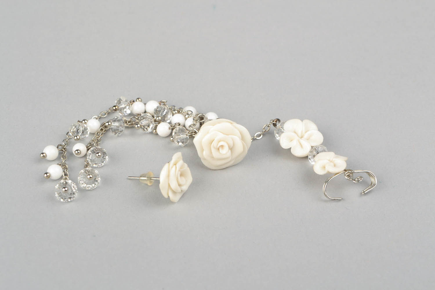 Stud earrings and Cuff White Roses photo 3