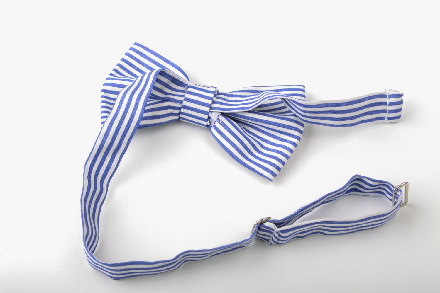 Striped blue bow tie photo 4