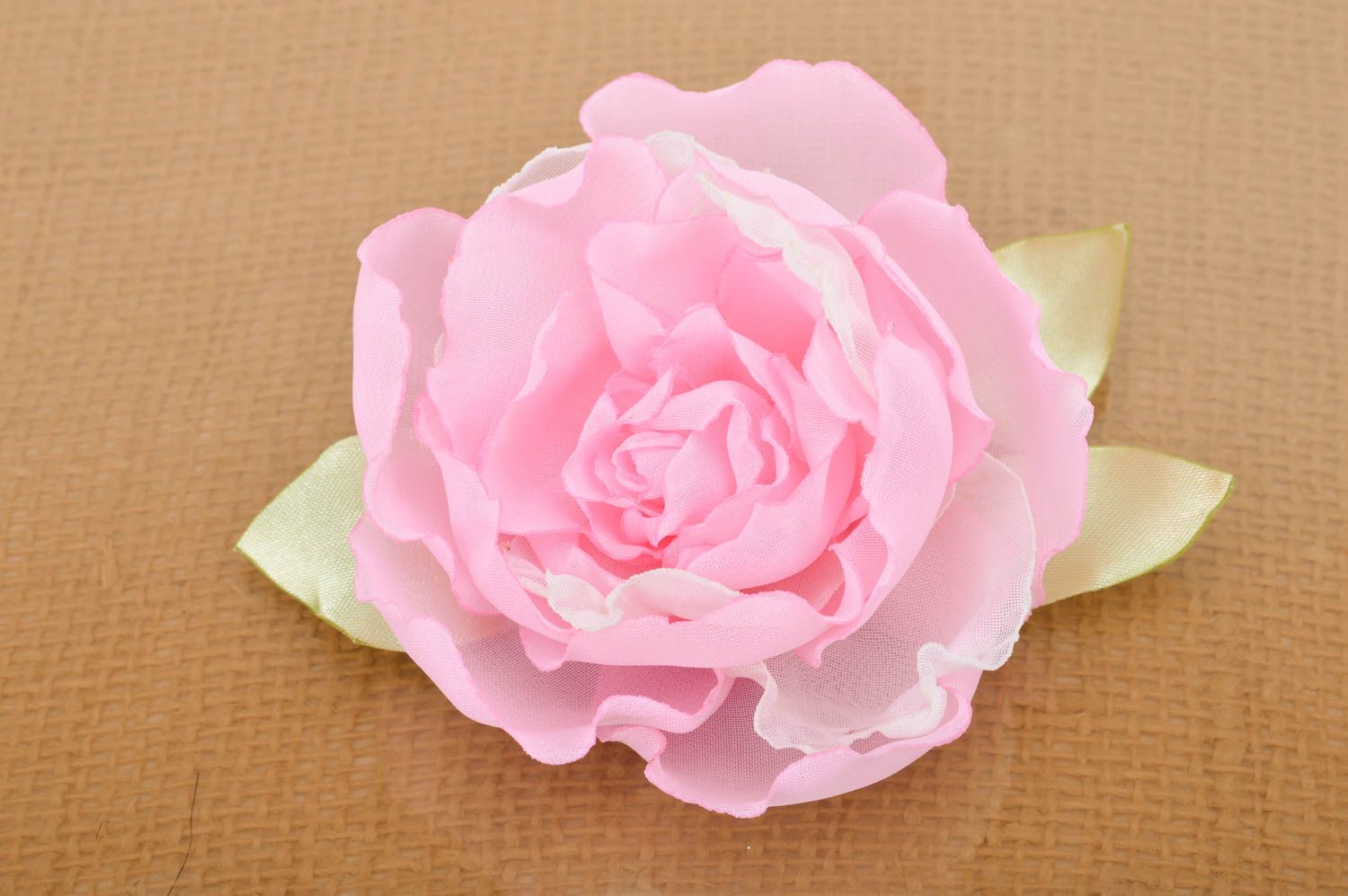 Брошь-заколка из ткани ручной работы в виде розового пиона красивая женская фото 5