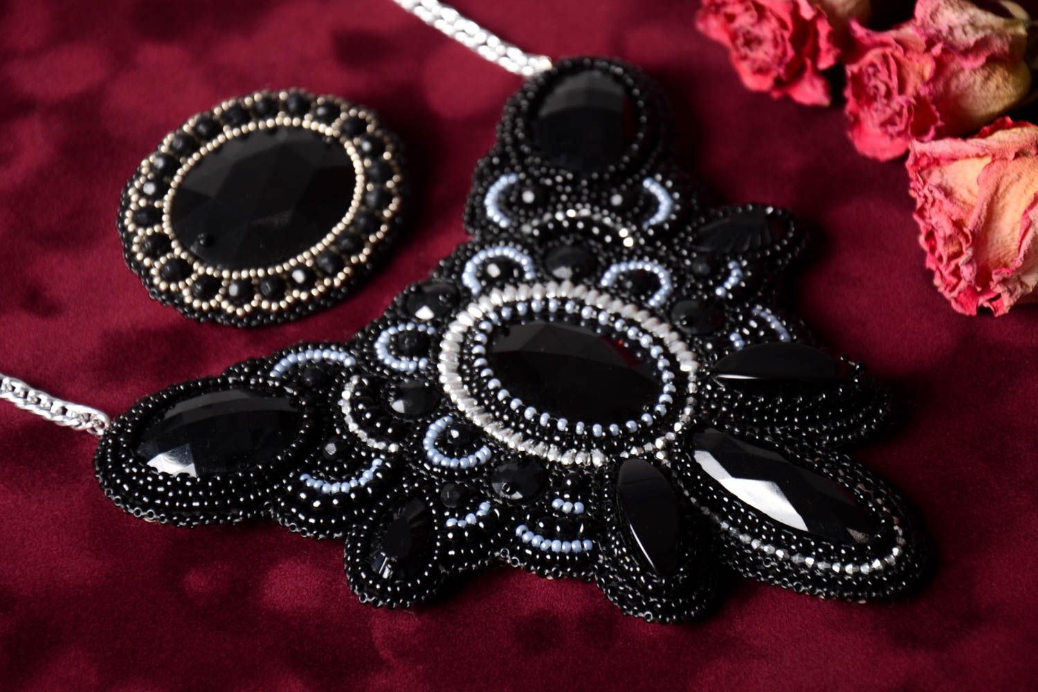 Handmade beautiful brooch black designer necklace stylish cute accessories photo 1