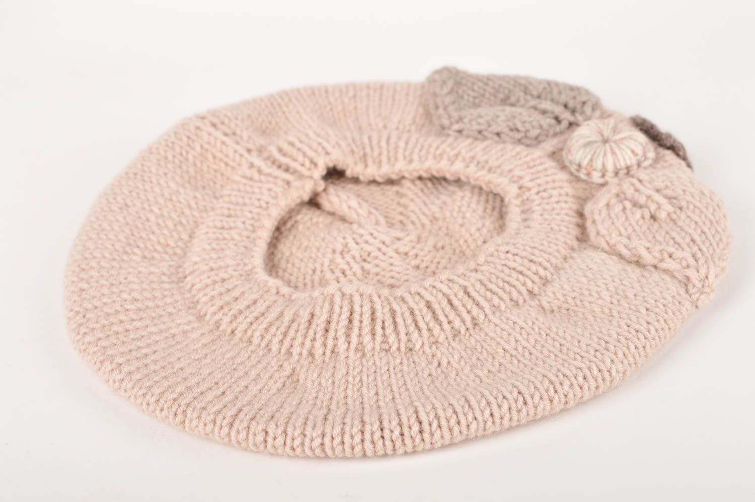 Béret beige tricoté au crochet Chapeau fait main en fils de coton Vêtement femme photo 2
