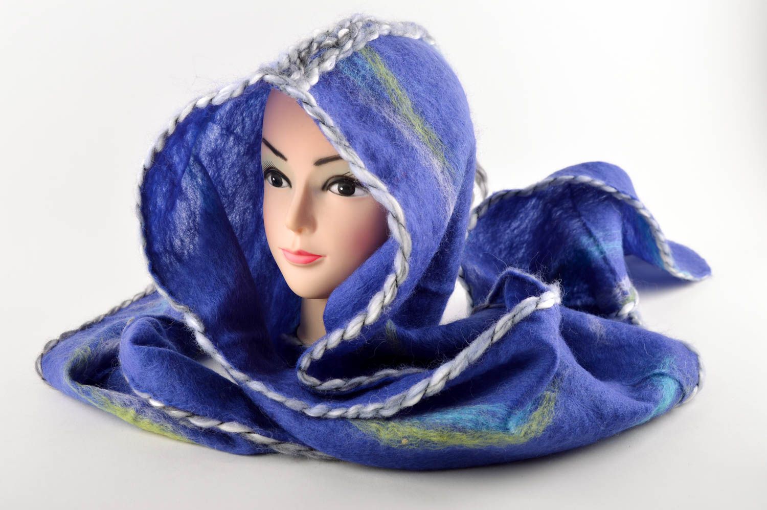 Handmade Schal mit Kapuze Accessoire für Frauen schön Frauen Geschenke Winter foto 1