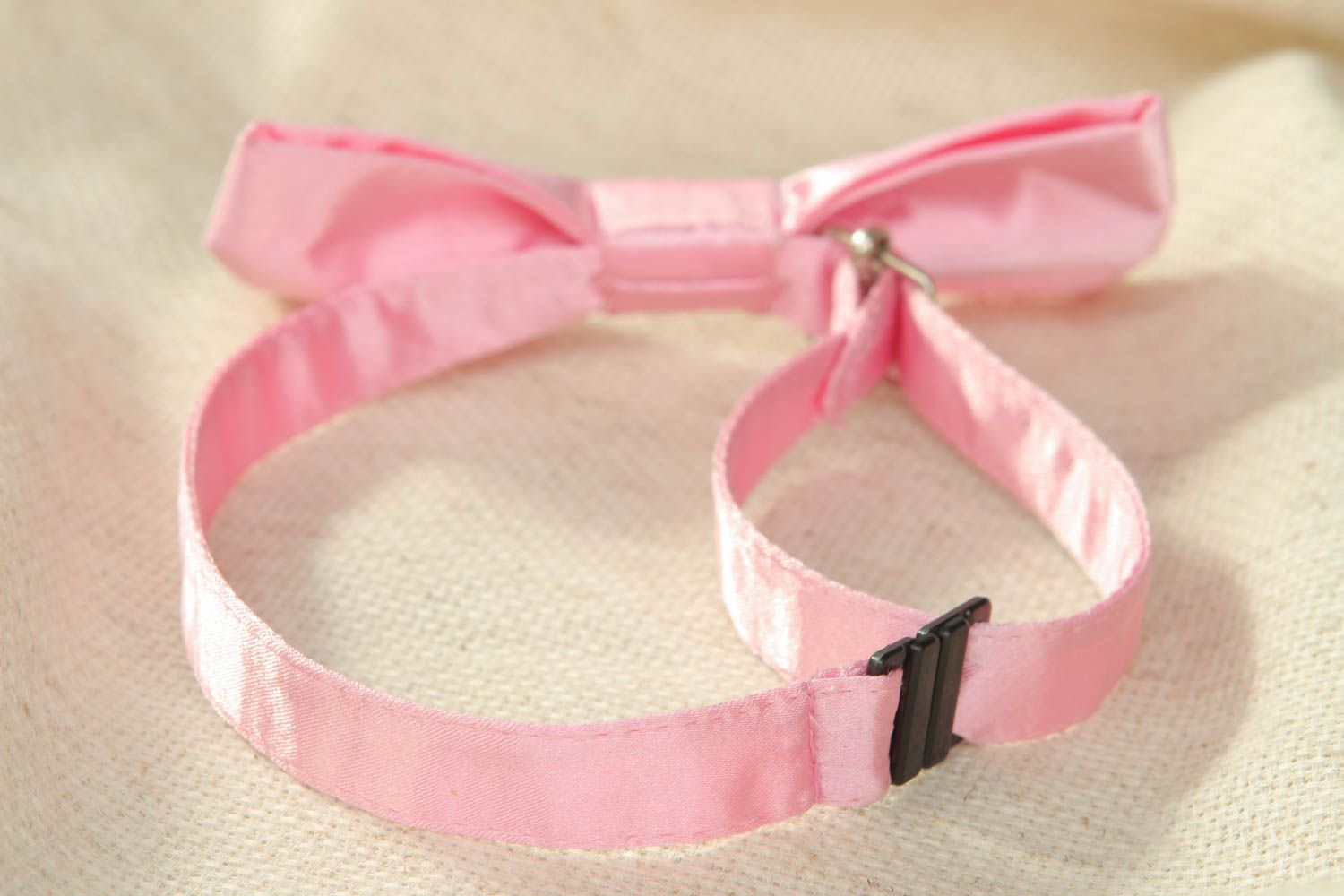 Pink satin bow tie photo 3