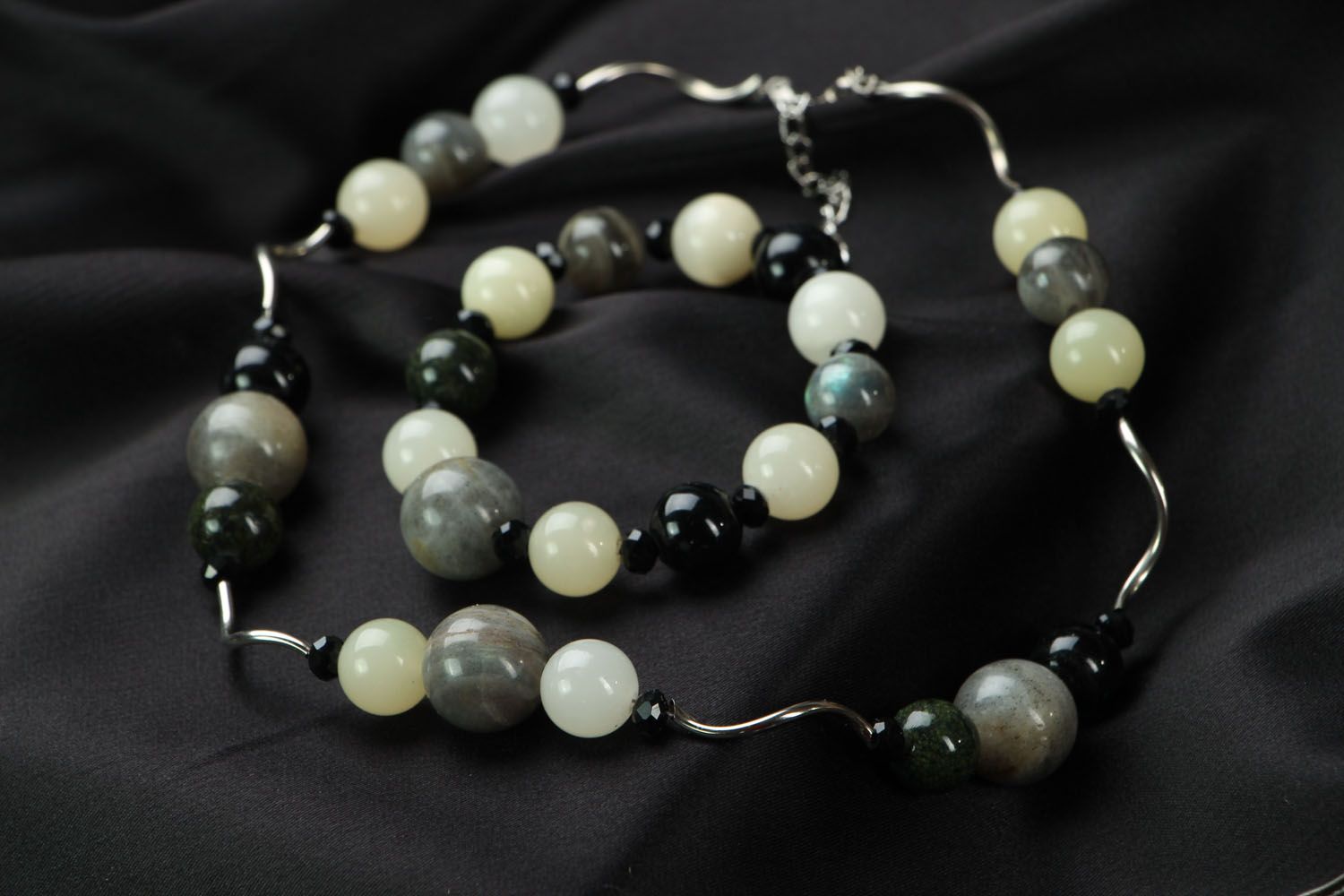 Jewelry set in gray color palette photo 3