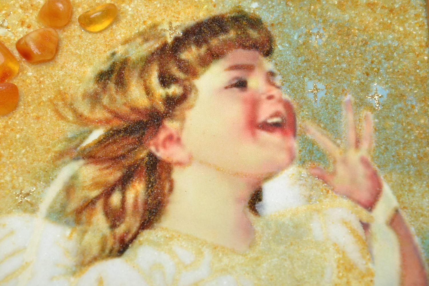 Картина на стену из янтаря Ангелок фото 3