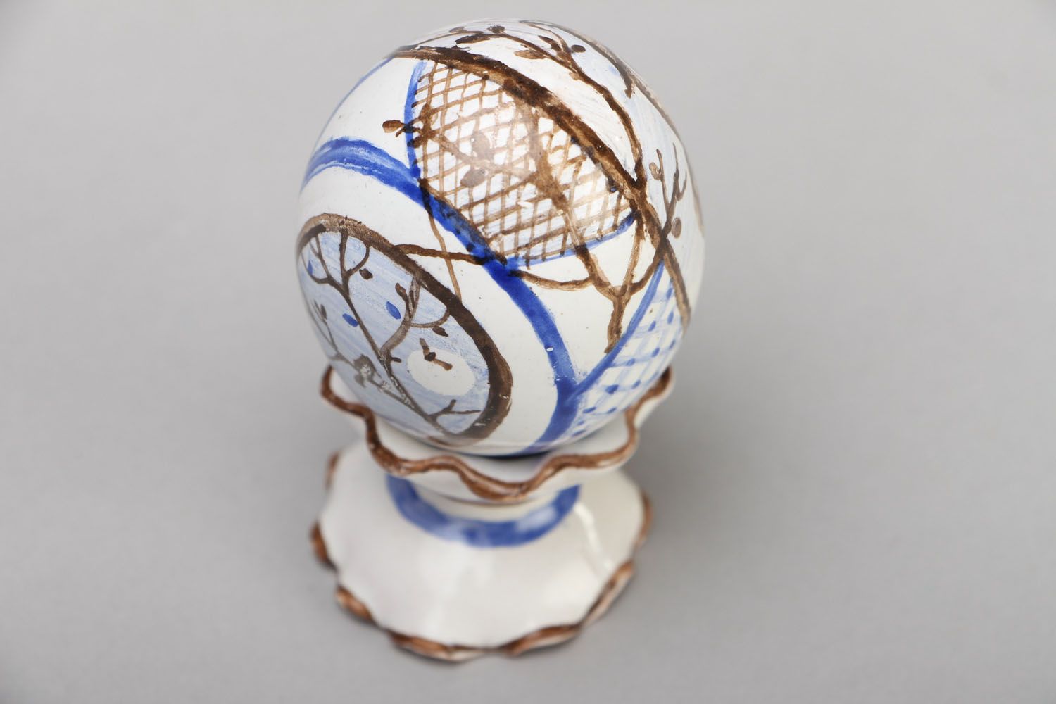 Керамическое яйцо расписанное красками фото 2