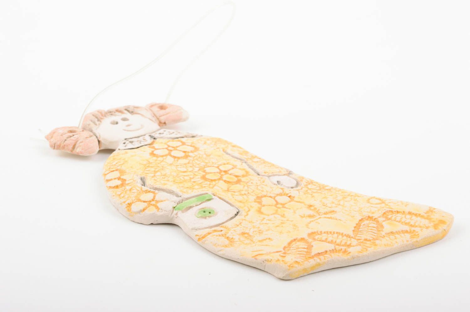 Панно на стену подарок ручной работы предмет декора из глины Девочка в платье фото 3