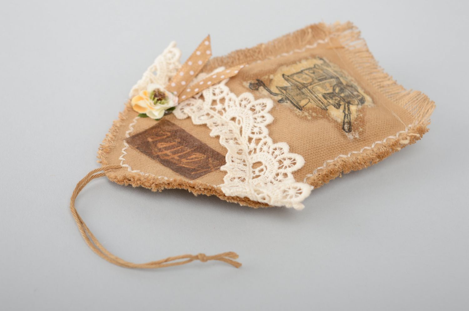 Fragrant soft wall hanging with lace photo 2