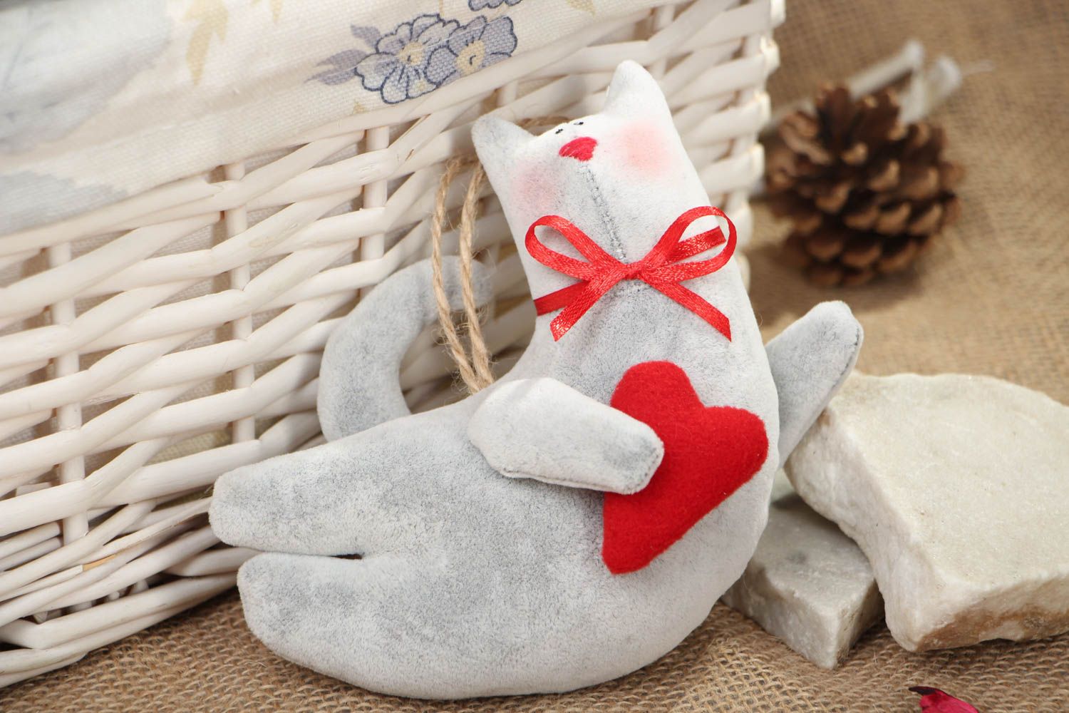 Handmade soft toy with eyelet Cat in Love photo 5