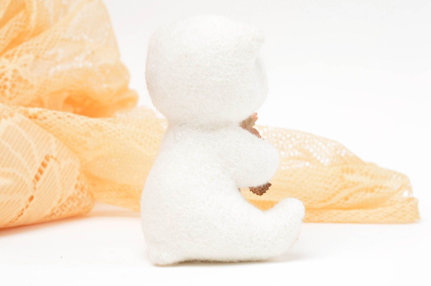Peluche décorative fait main Jouet en laine Cadeau enfant original Ours blanc photo 3