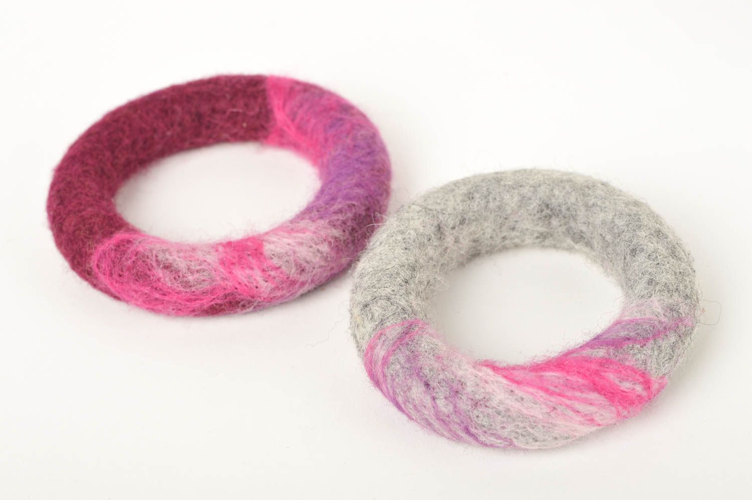 Bracciali di lana fatti a mano accessori originali braccialetti di moda 2 pezzi
 foto 2