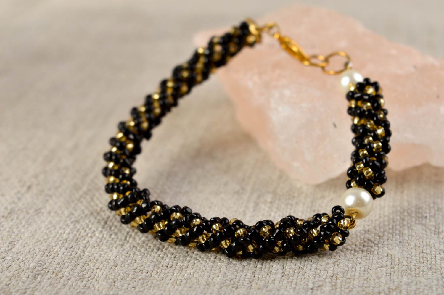 Bracelet perles rocaille design Bijou fait main noir Accessoire pour femme photo 1