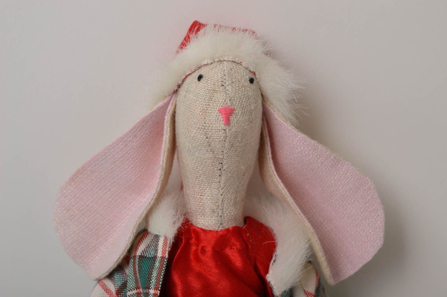 Kuscheltier Hase handgefertigt weiches Kuscheltier Kinder Spielsache Baumwolle foto 4