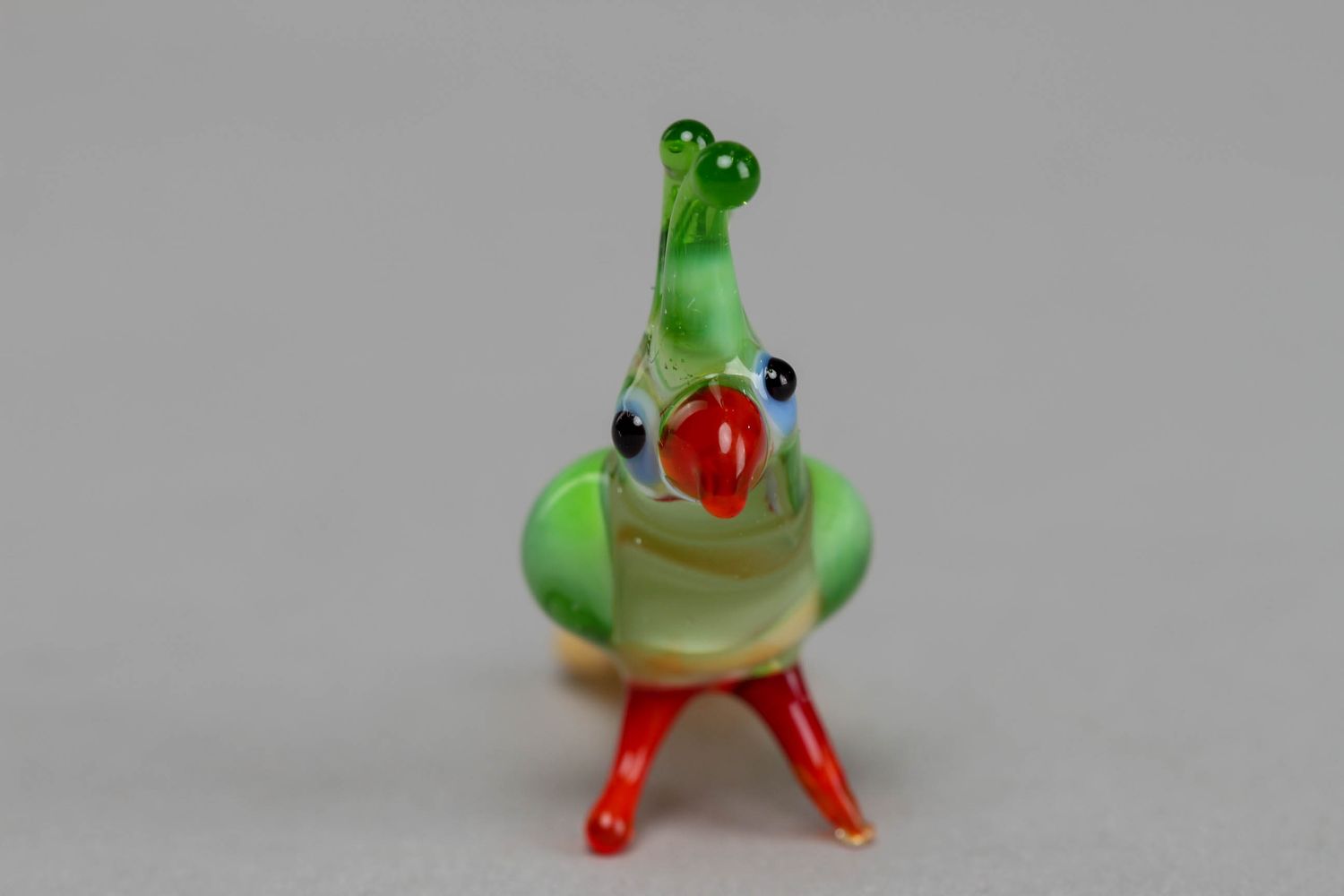 Bright small lampwork glass figurine of parrot photo 3