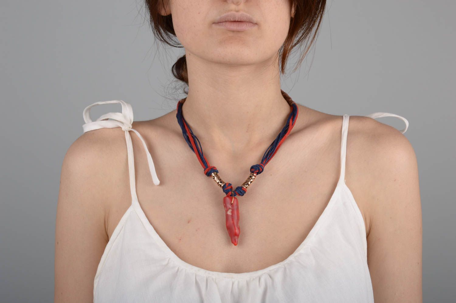 Collar artesanal de hilos y corales accesorio para mujer adorno para el cuello foto 5