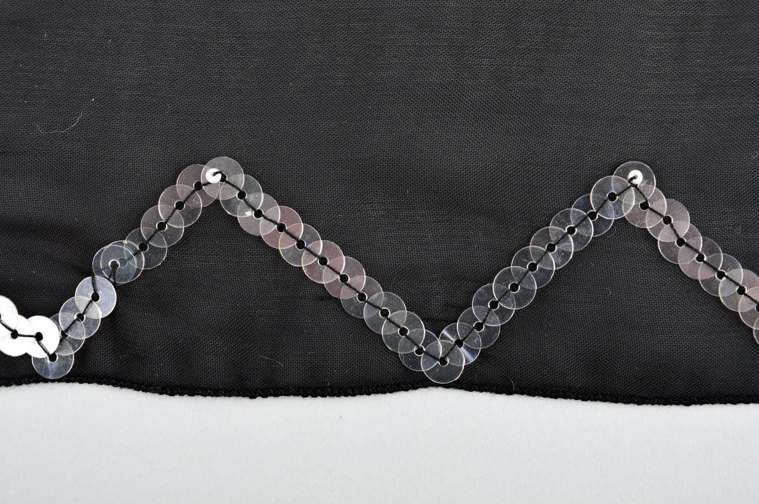 Черный шарф ручной работы шифоновый шарф с вышивкой красивый женский шарф фото 3