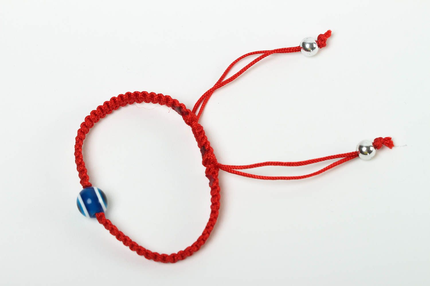 Bracelet en fils Bijou fait main rouge design de créateur fin Accessoire femme photo 2