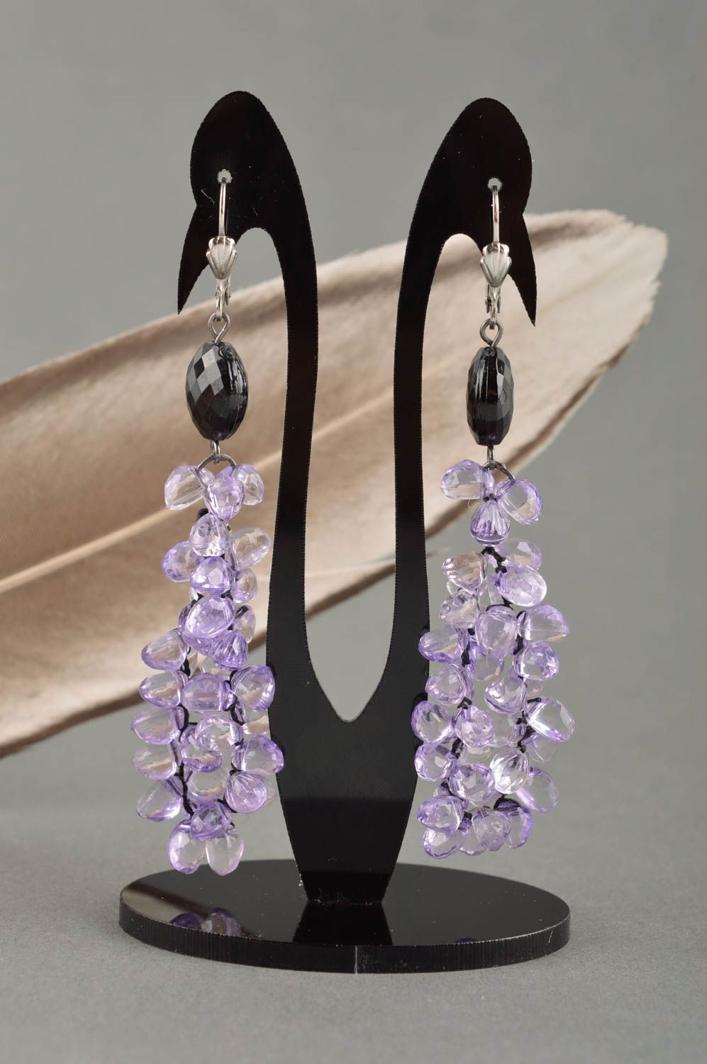 Handgemachte Ohrringe in Lila Mode Schmuck Juwelier Modeschmuck mit Kristallen foto 1