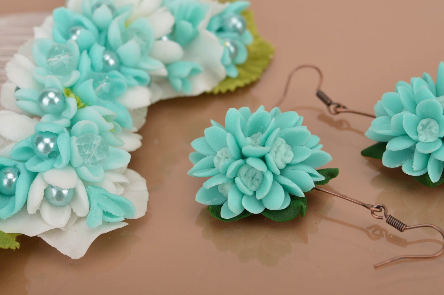 Set of handmade polymer clay floral accessories 2 items earrings and hair comb photo 4