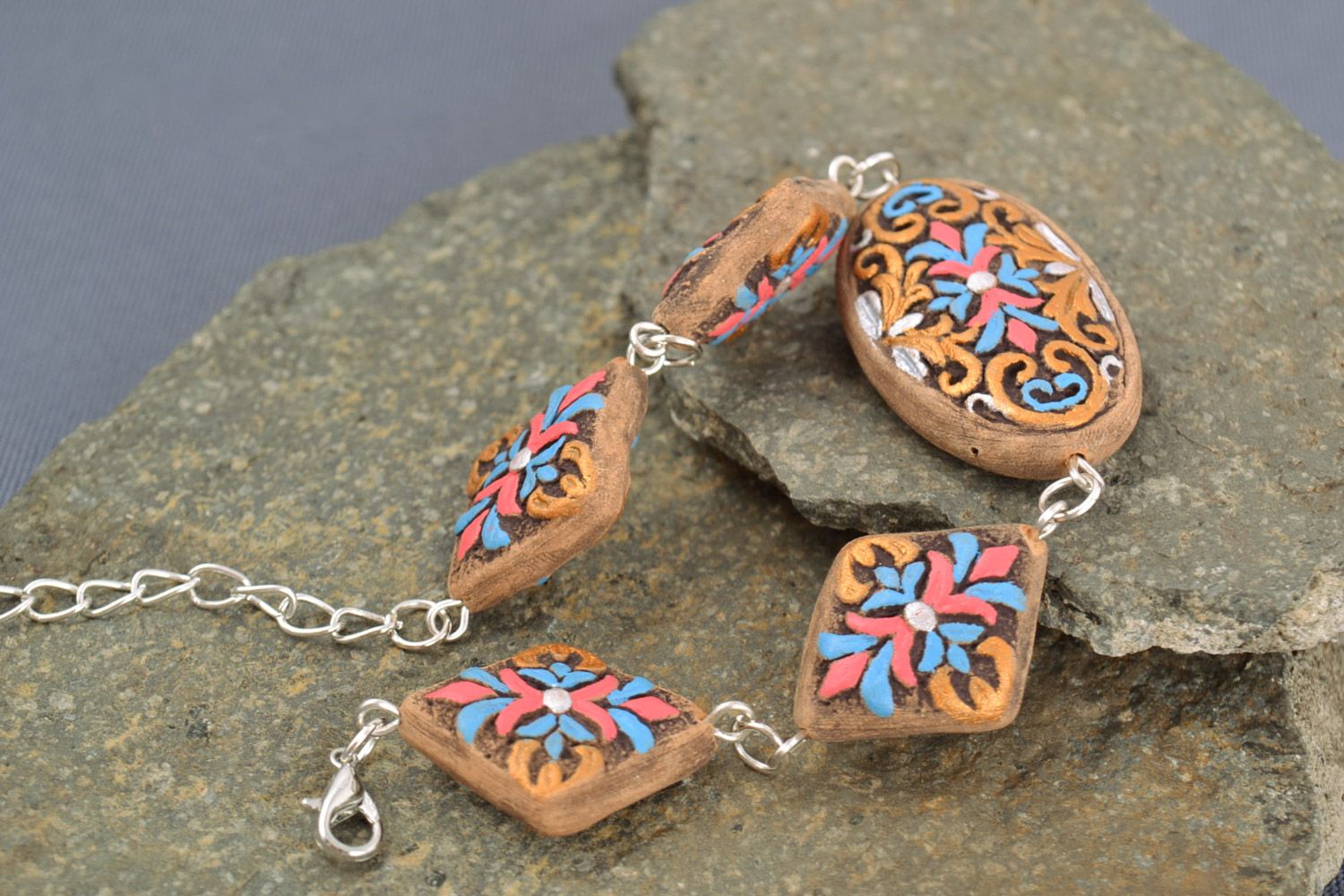 Handmade clay bracelet painted with acrylics on chain photo 1