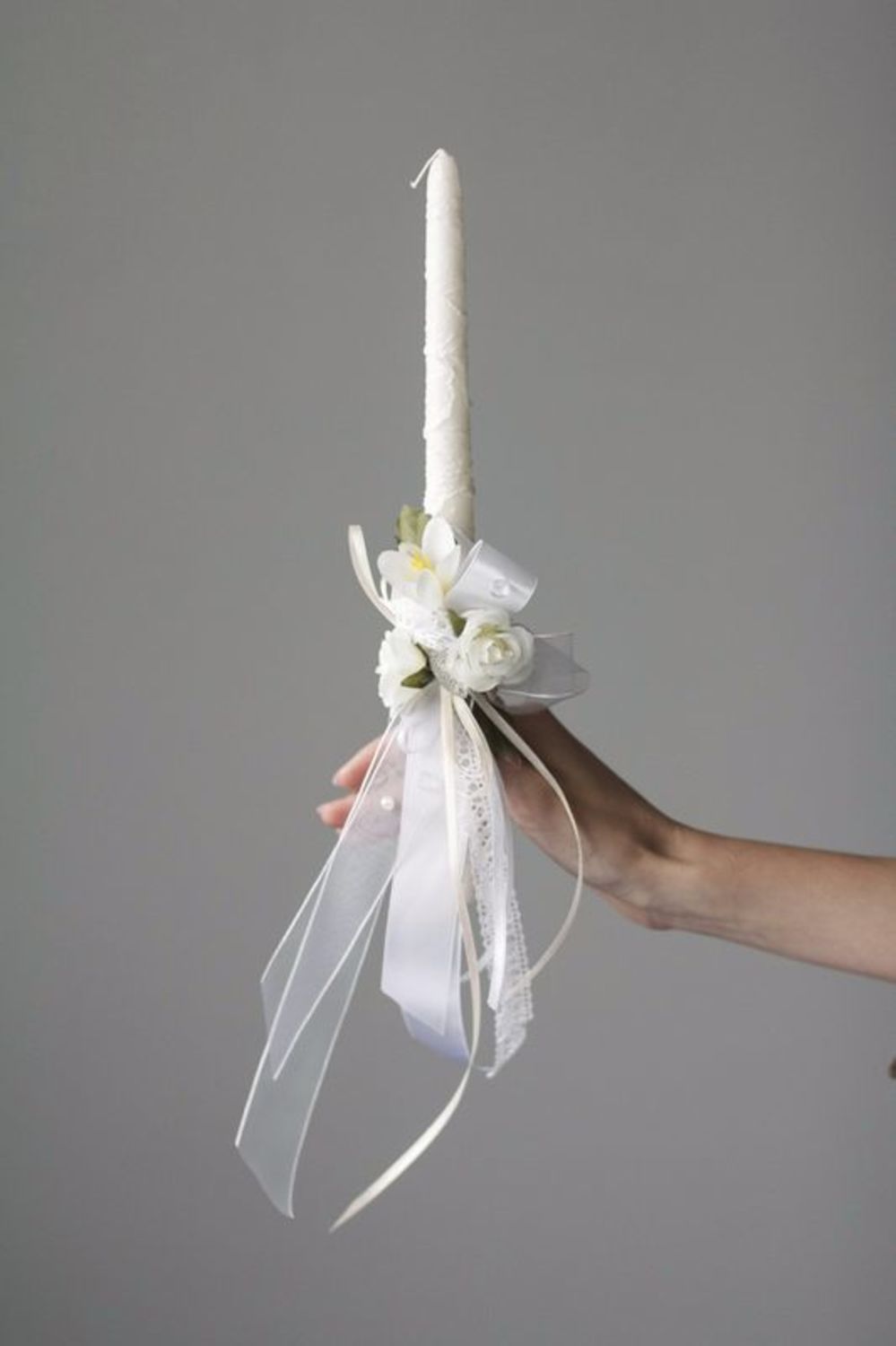 Wedding candle with white ribbons photo 5