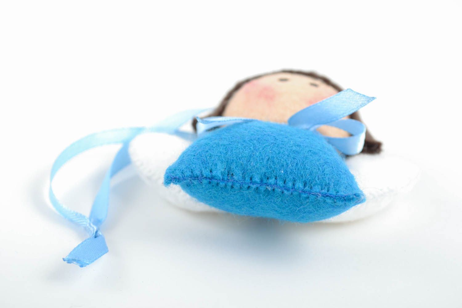 Декоративная игрушка ангел из фетра с петелькой мягкий ручной работы подвеска фото 4