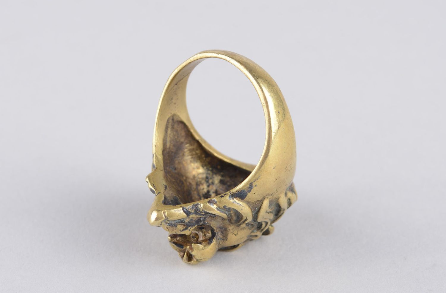 Кольцо ручной работы металлическое украшение женское кольцо с львиной мордой фото 5