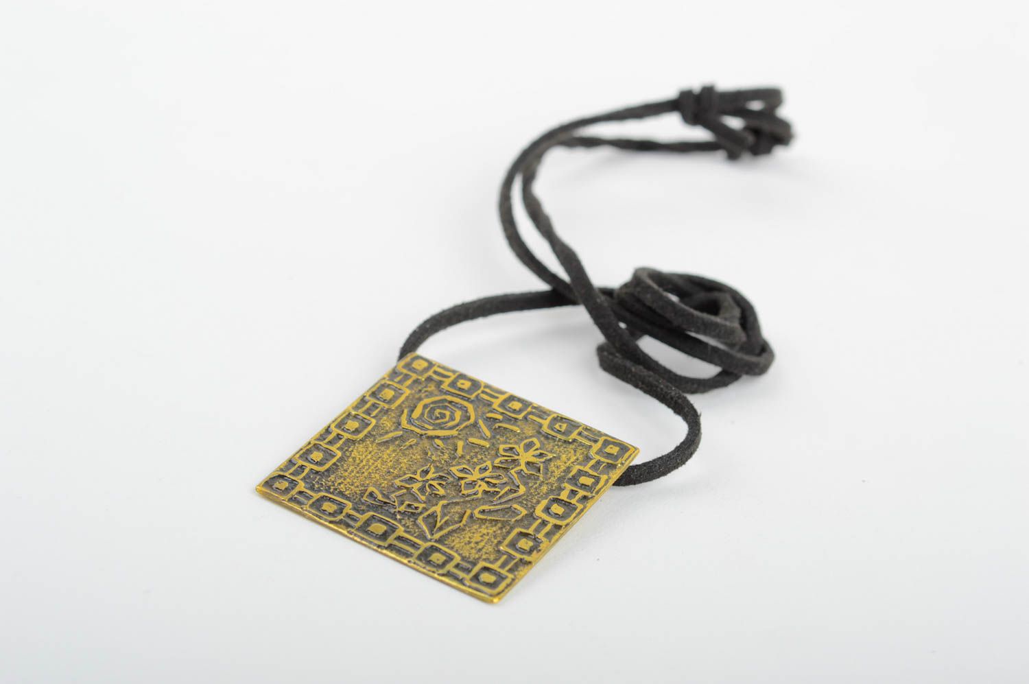 Бижутерия из металла ручной работы подвеска на шею украшение из латуни фото 3