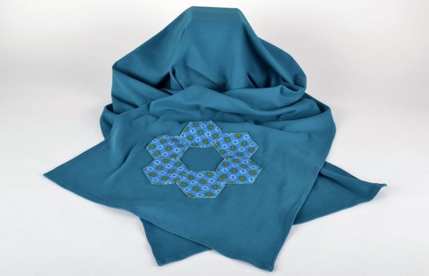 шарф-шаль с аппликацией фото 2