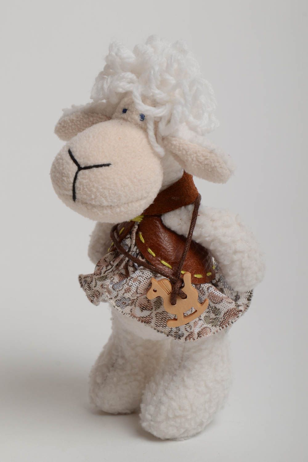 Designer handmade Kuscheltier Schaf aus Stoff für Kinder und Dekor foto 2