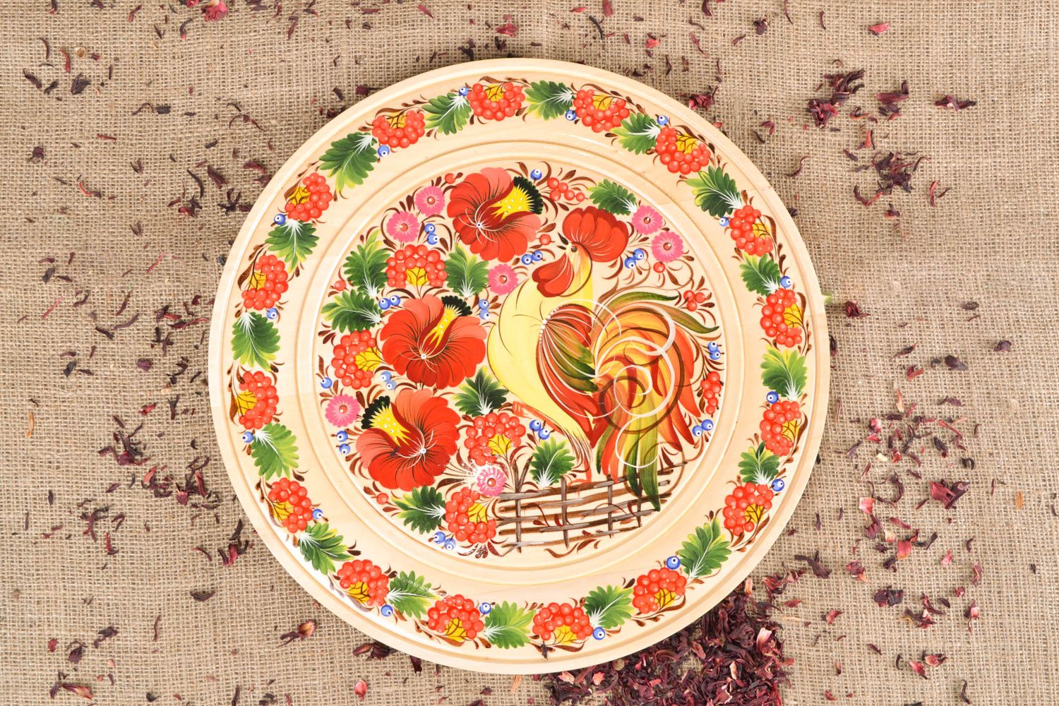 Assiette murale décorative faite main en bois avec peinture de Petrykivka photo 1