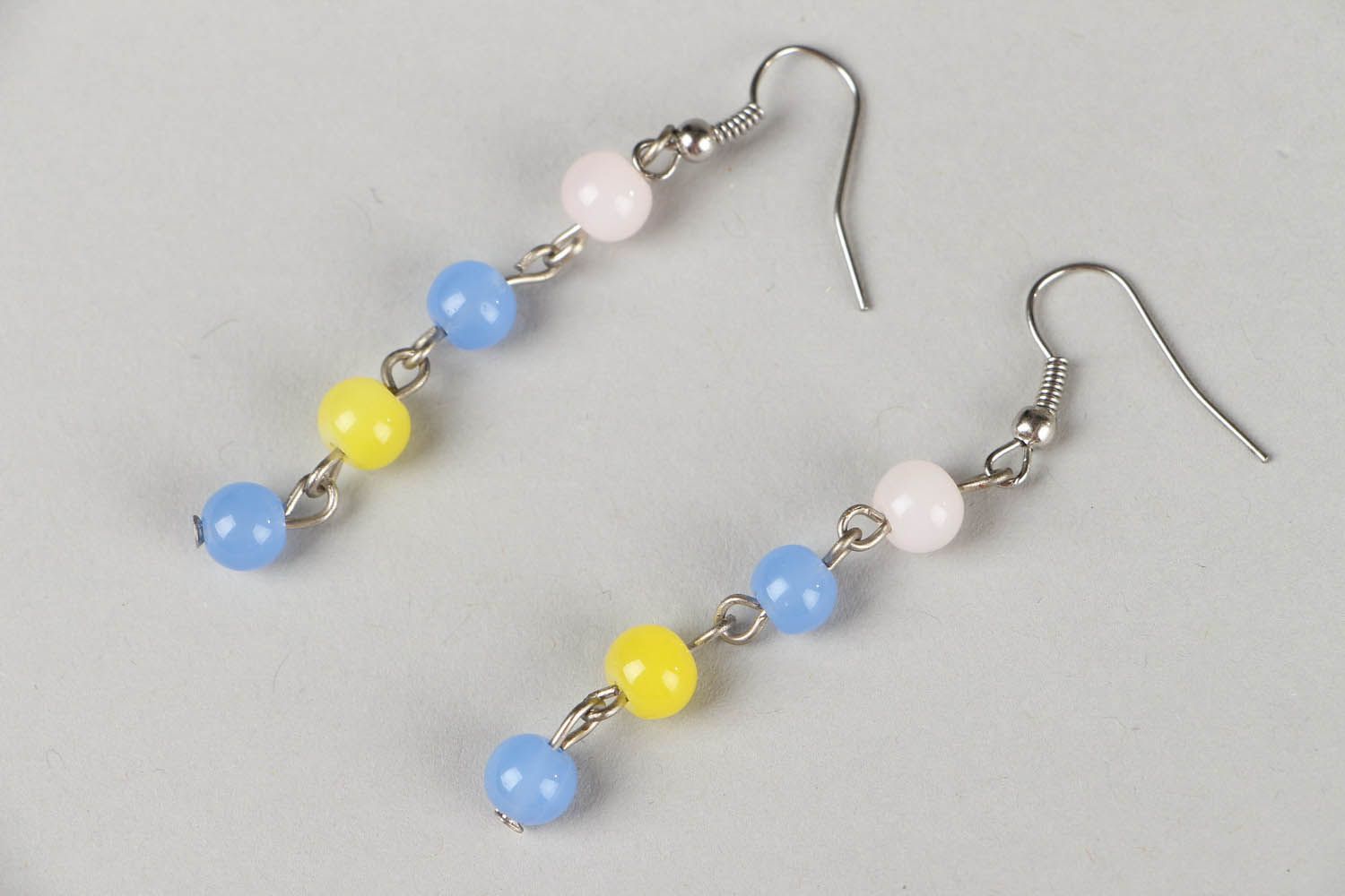Long earrings with beads photo 1
