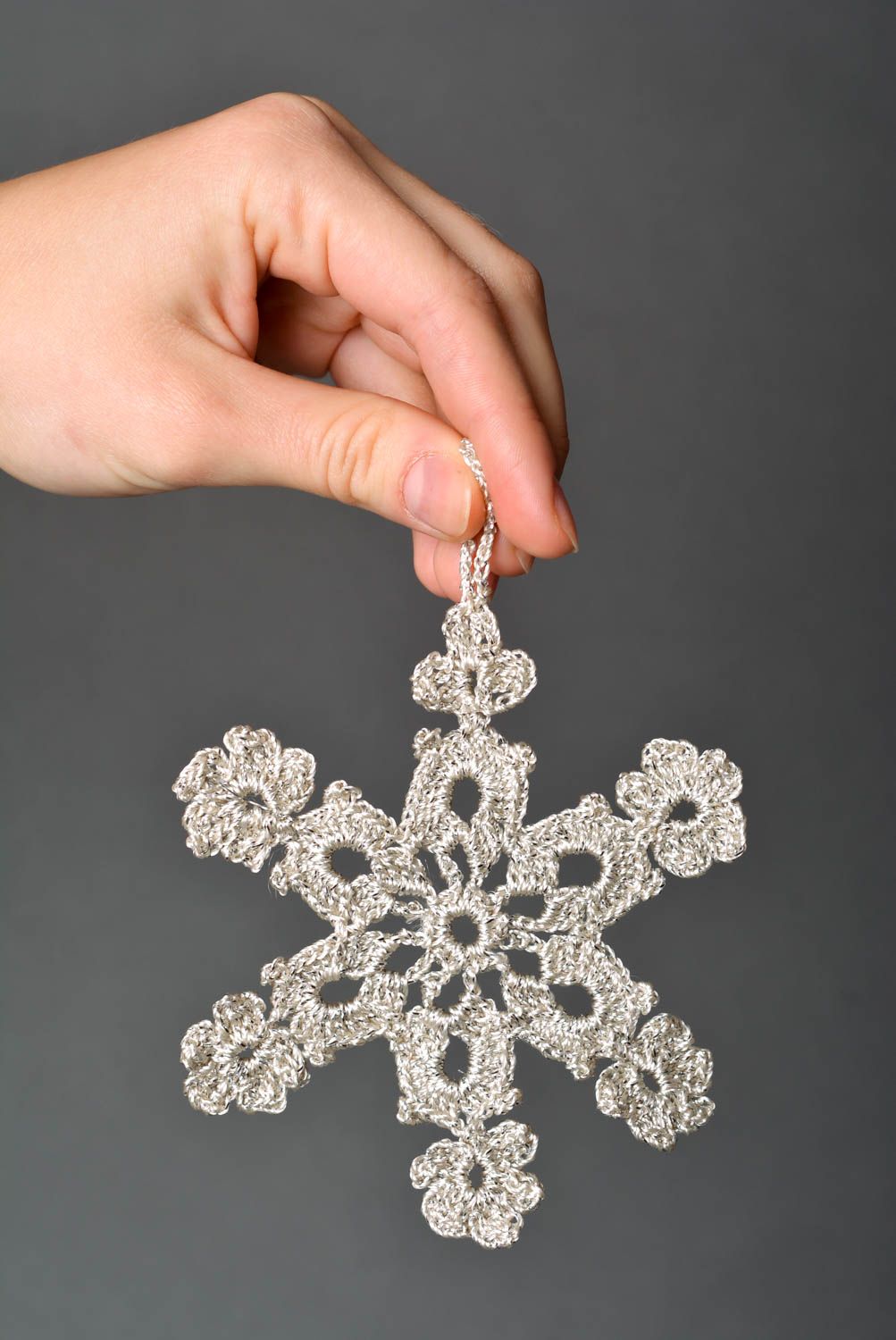 Елочная игрушка ручной работы украшение к новому году снежинка крючком фото 5