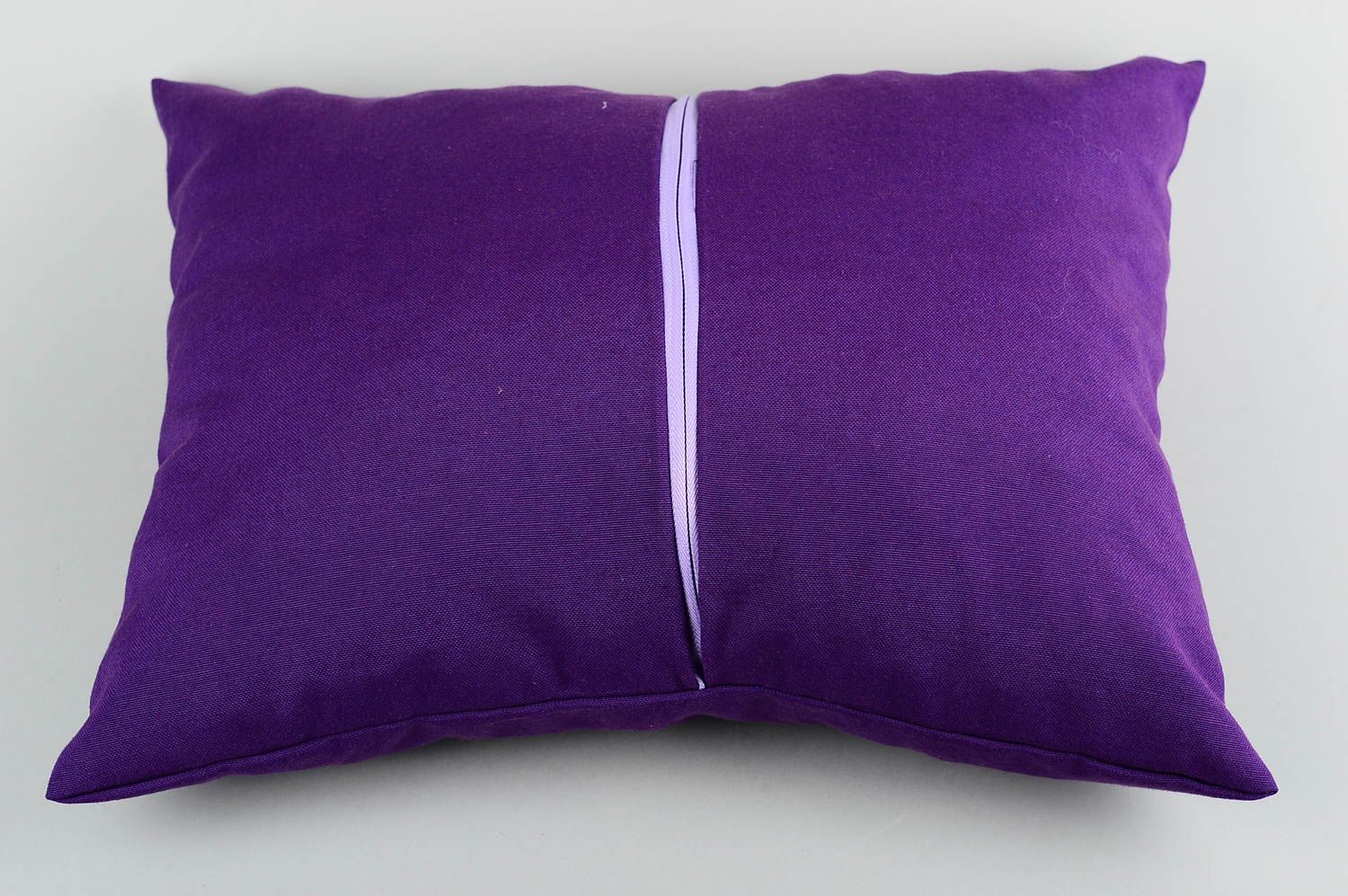 Cojín para decorar sofá violeta artesanal decoración de interior regalo original foto 4