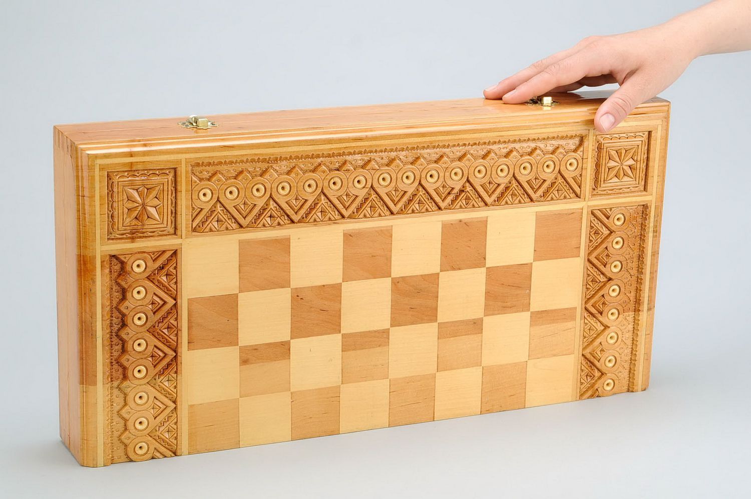 Set da tavolo fatto a mano scacchi dama e backgammon di legno giochi da tavolo
 foto 3