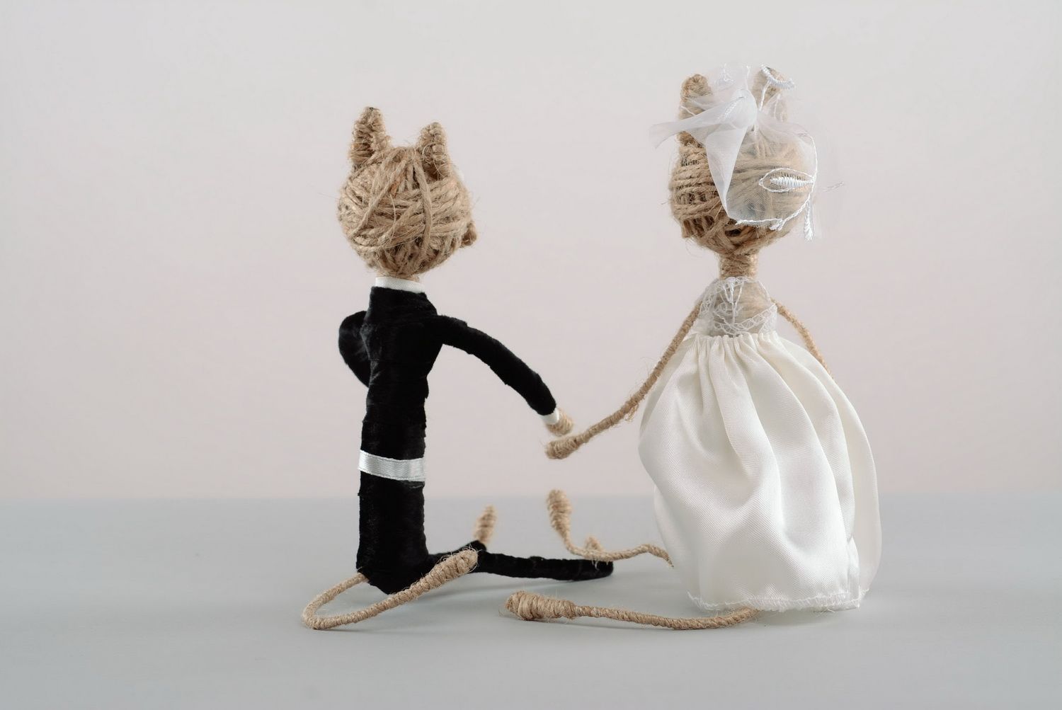 Figurine made of whipcord Bride and Groom photo 4